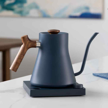 Tetera Stagg EKG Stone Blue con mango madera Walnut con control de temperatura (220v)