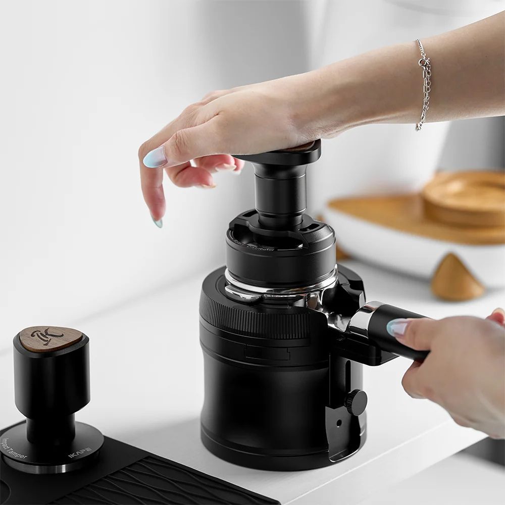 IKAPE Distribuidor & Tamper Unipress 2-en-1 Presión-Rotación 58.35mm